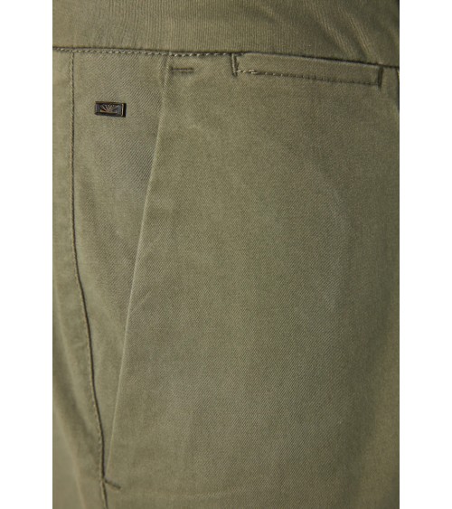 Funky Buddha chino pants....